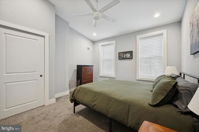 Building Photo - 327 Leverington Ave