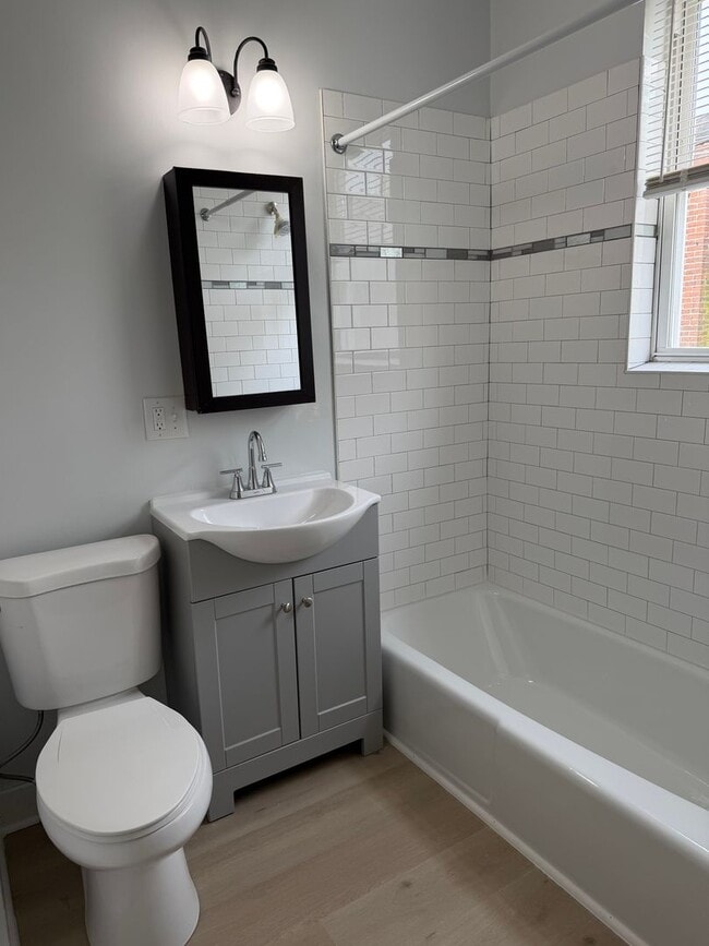 Building Photo - Charming 2BR/1Bath House! Section 8 ONLY!