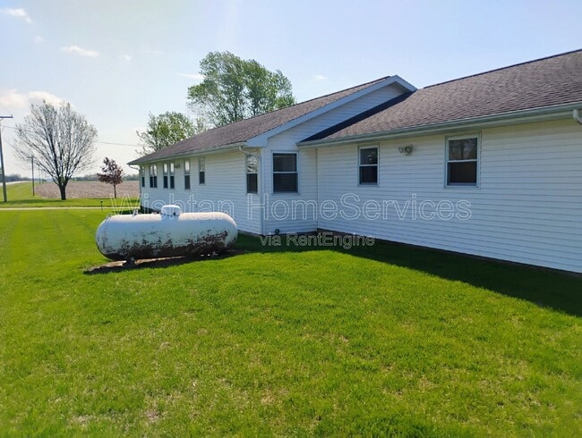 Building Photo - 2348 N 1200th Ave
