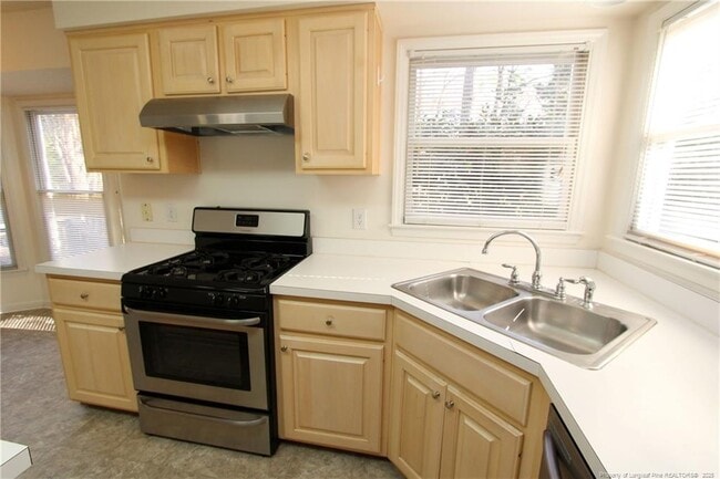 Building Photo - 114 Covewood Ct