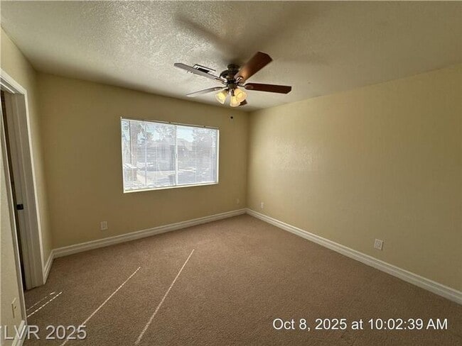 Building Photo - Enjoy comfortable, convenient living in th...