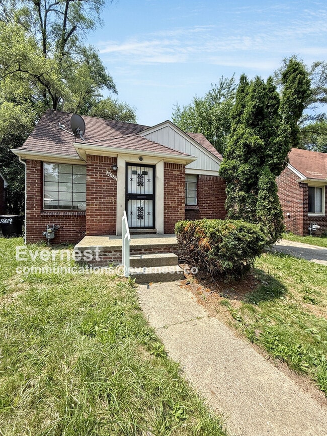 Primary Photo - 20527 Rosemont Ave