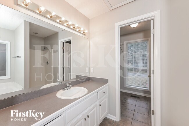 Building Photo - 412 Nicole Ct