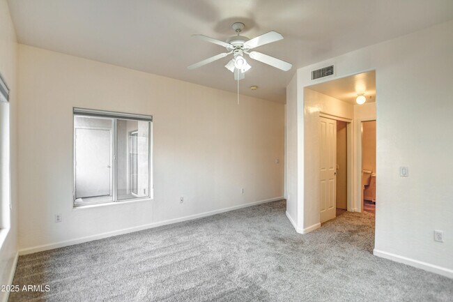 Building Photo - 11260 N 92nd St