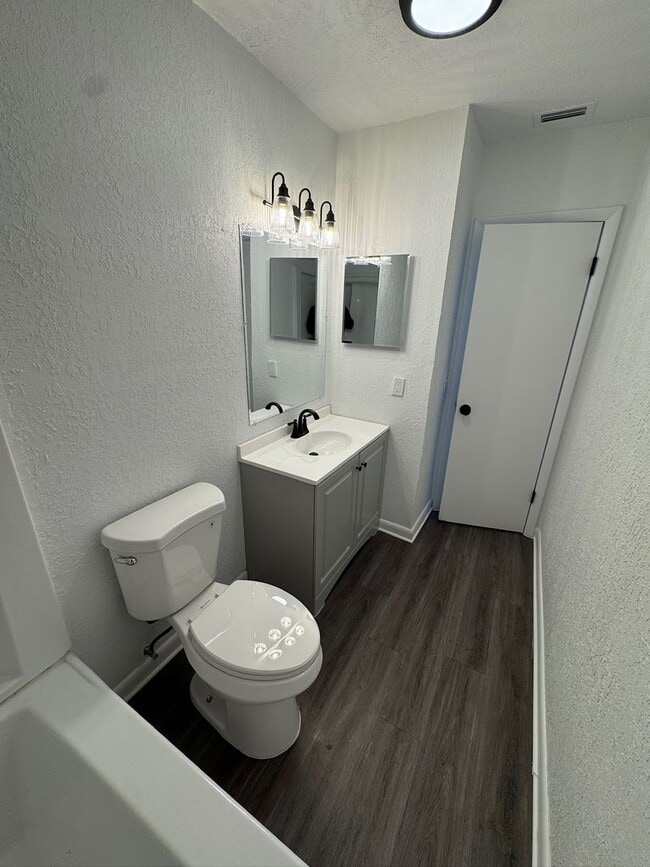 Building Photo - 1729 NE 2nd St