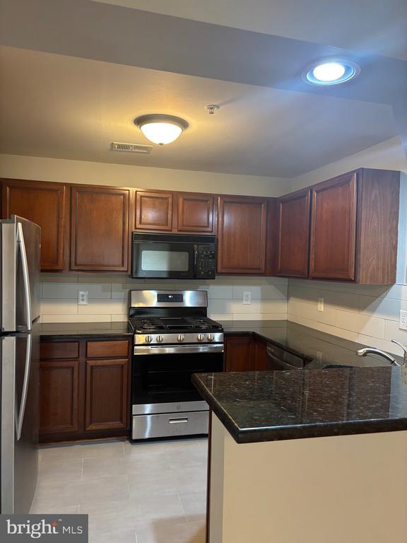 Building Photo - 13107 Millhaven Pl