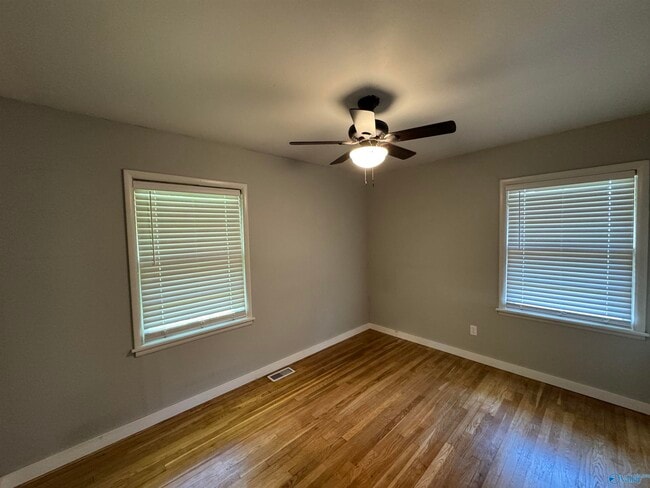 Building Photo - 918 Woodall Ln NW