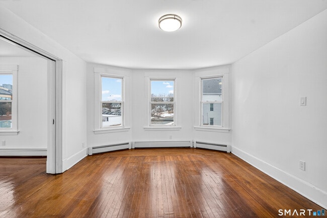 Building Photo - 168 Black Rock Ave