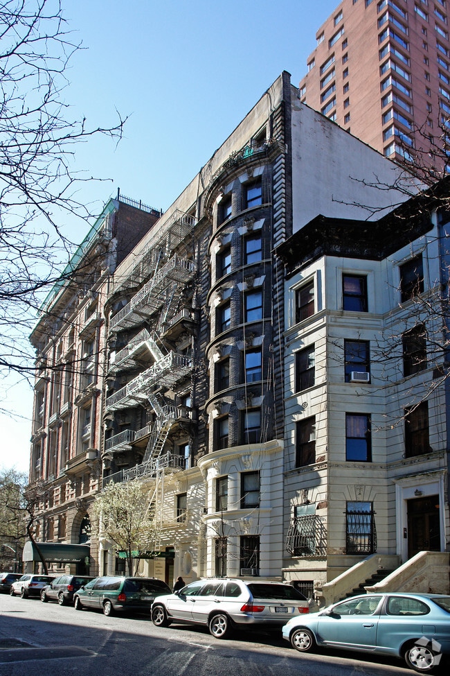 Building Photo - 102 West 80th Street