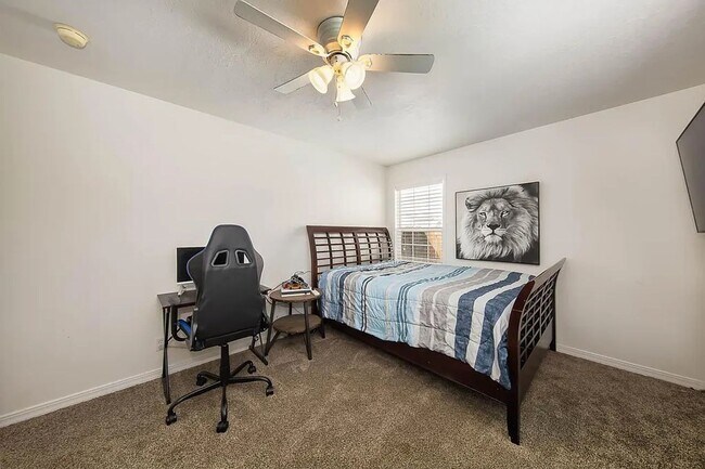 Building Photo - Adorable 3 bed 2 bath Meridian home just o...