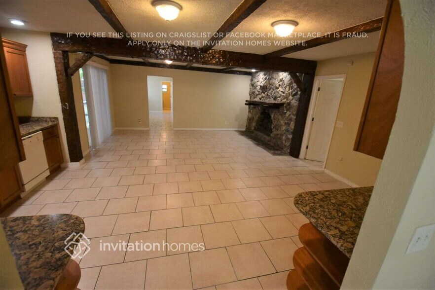 Building Photo - 124 Wildwood St