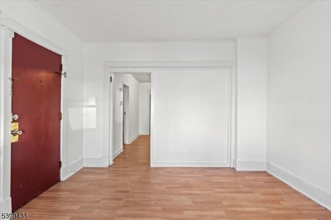 Building Photo - 512 Union Ave