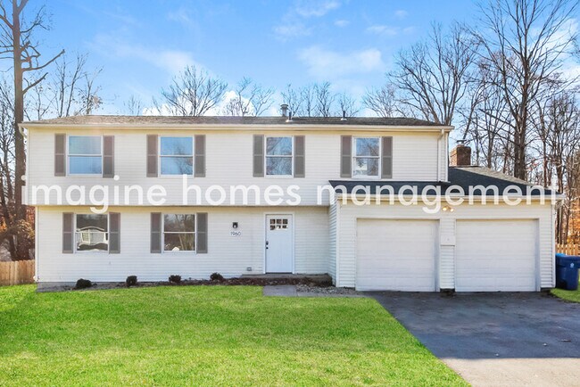 Building Photo - Large, Beautiful 4-Bedroom Colonial Home i...