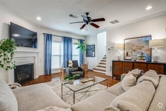 Building Photo - 3 bed 3.1 bath minutes from HPHS