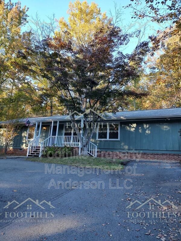 Building Photo - 505 Woodland Cir