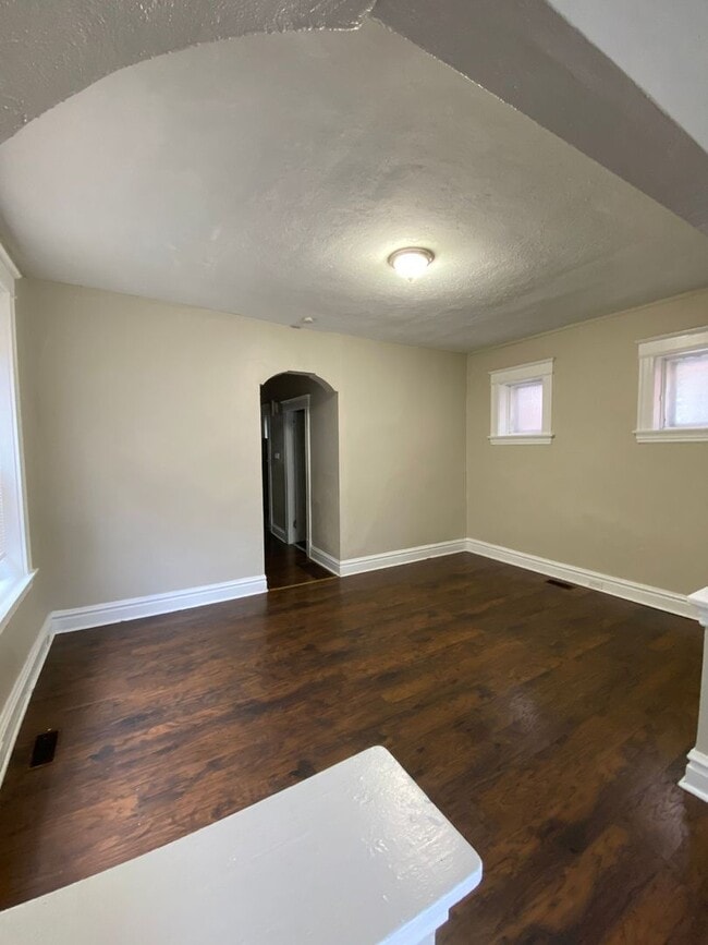 Building Photo - 3717 Bamberger Ave