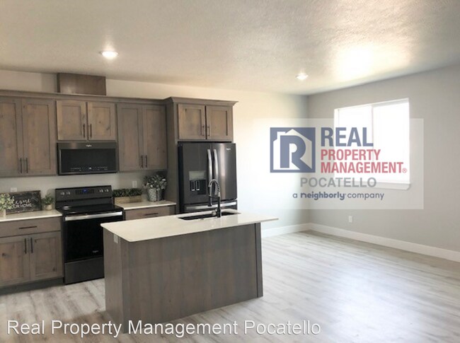 Building Photo - 3 br, 2.5 bath House - 159 Park Lawn #7