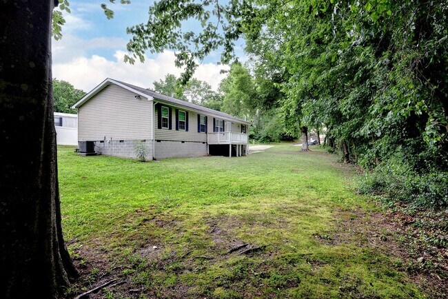 Building Photo - 9431 Jenkins Ln
