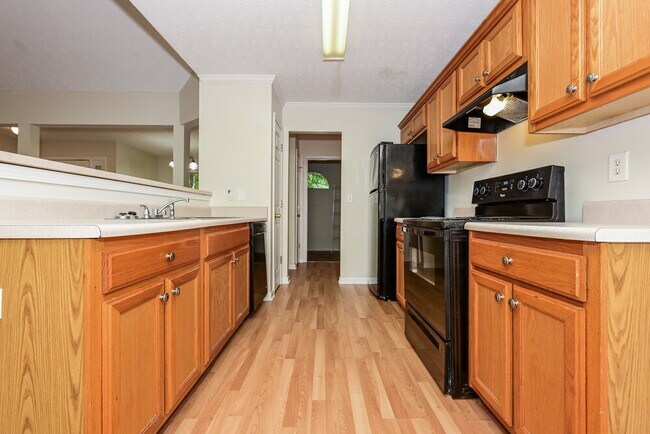 Building Photo - 190 Dillion Dr