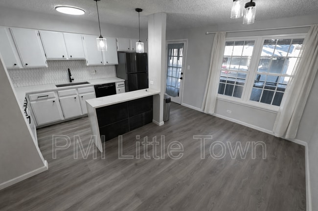 Building Photo - 2301 E Fremont Ave