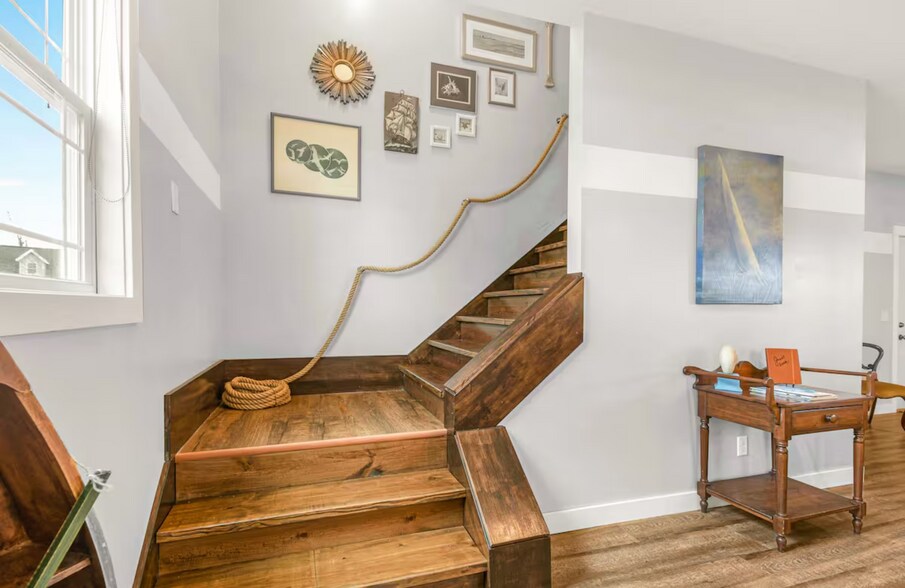 Building Photo - 9821 N Marine Key Dr