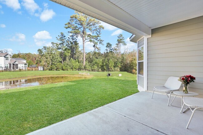 Building Photo - Spacious 5BR/3BA Home with Lagoon View on Quiet Cul-de-Sac!