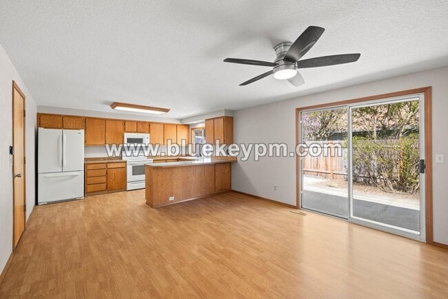 Building Photo - 3 Bed, 2 Bath Home in Wilsonville on a Cul...
