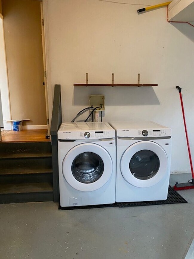 Building Photo - Chesapeake Beach