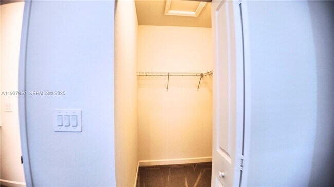 Building Photo - 1668 SE 26th Ter