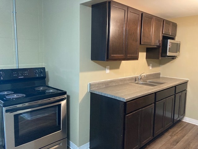 Building Photo - Woodland Park - Lyons, NE