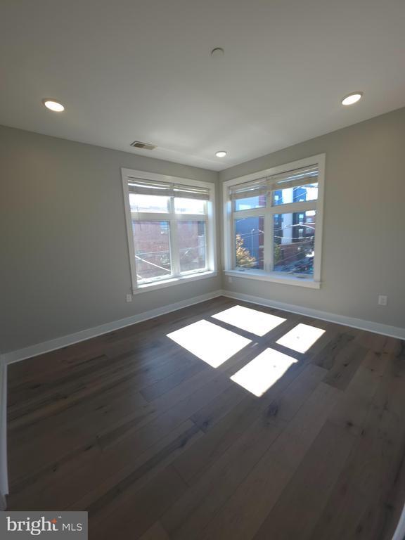 Building Photo - 3925 Haverford Ave