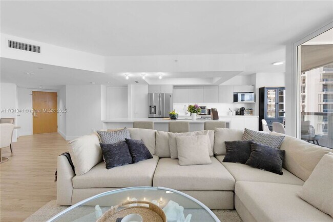 Building Photo - 21055 Yacht Club Dr