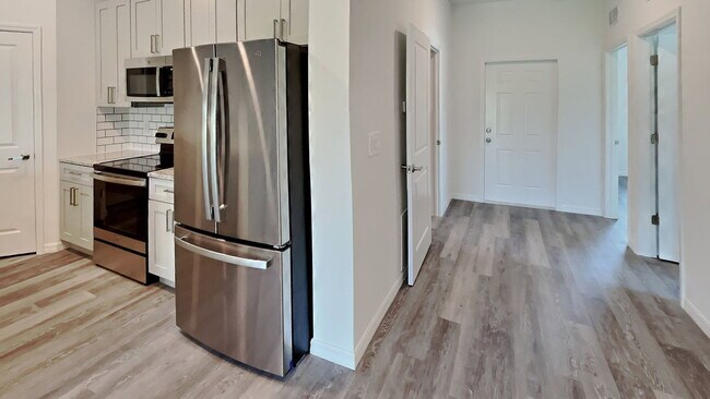 Building Photo - 4028 SW 7th Pl