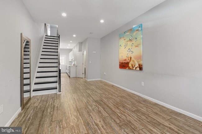 Building Photo - 2208 S 5th St