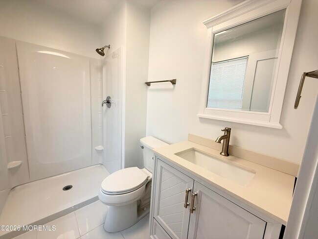 Building Photo - 15 Lindsey Cir