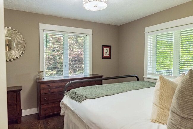 Building Photo - 8212 Bennett Rd