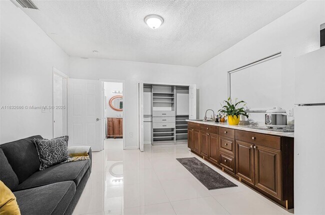Primary Photo - 14156 SW 148th Ave
