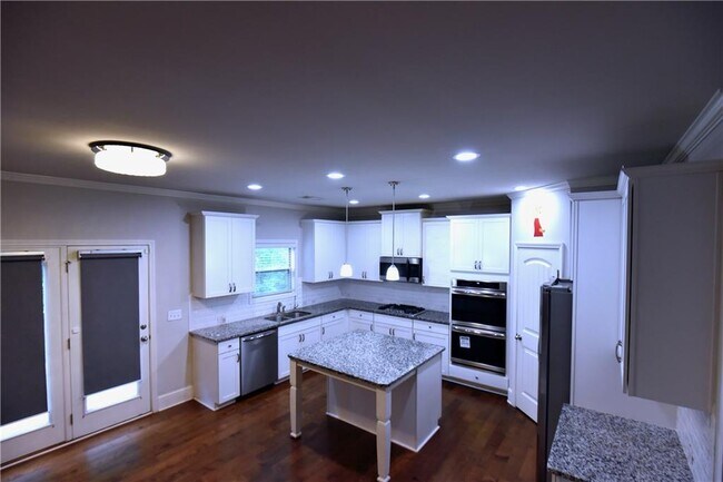 Building Photo - 4358 Mantova Dr NE