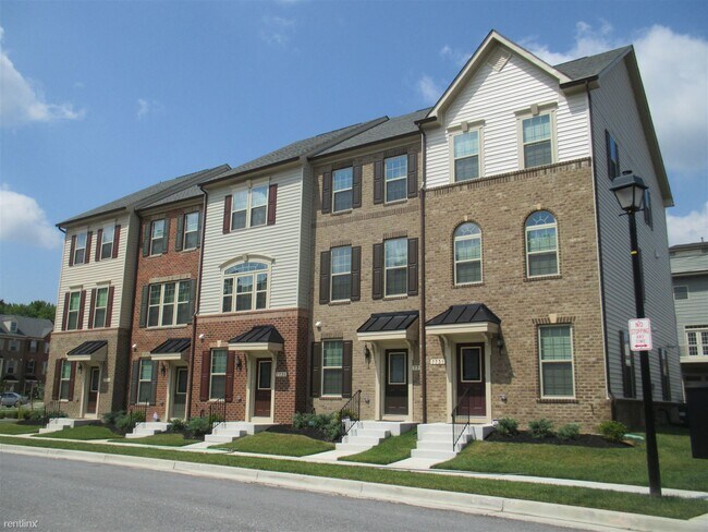 Building Photo - 2 br, 2.5 bath Townhome - 7731 Duncannon Ln