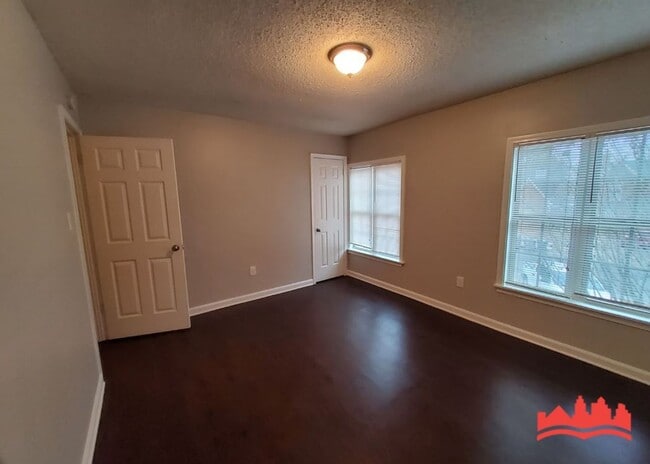 Building Photo - 6279 Kirby Downs Dr