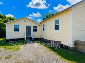 Building Photo - 4503 Majestic Oaks Dr