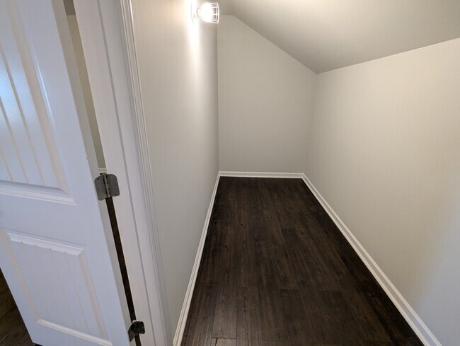 Building Photo - 66 Endeavor Cir