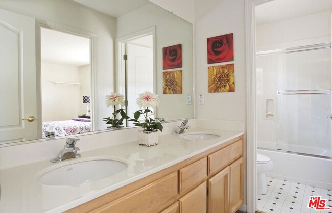 Building Photo - 149 Orchard Park Pl