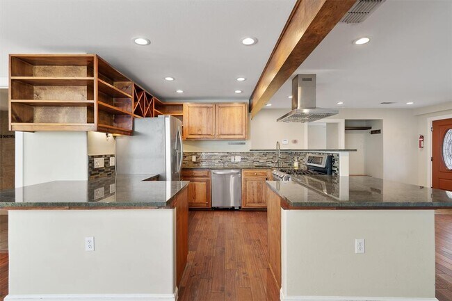 Building Photo - 6202 Hillston Dr