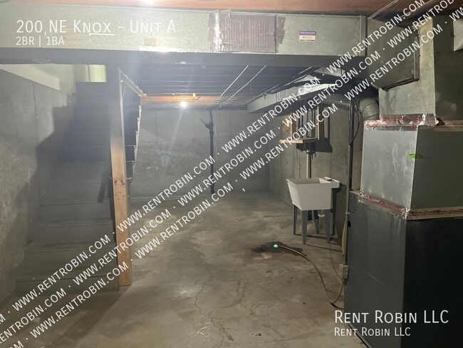 Building Photo - 200 NE Knox-Unit A