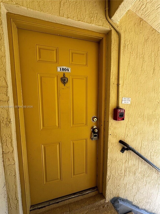 Building Photo - 1257 SW 46th Ave