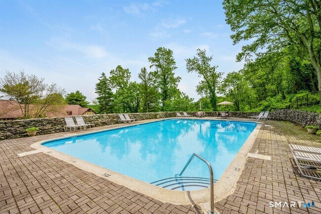 Building Photo - 125 Warner Hill Rd