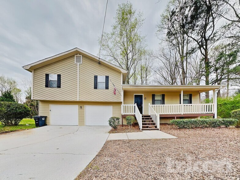 Building Photo - 2224 Clinchfield Ct