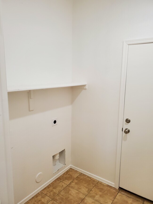 Building Photo - 17294 W Maui Ln