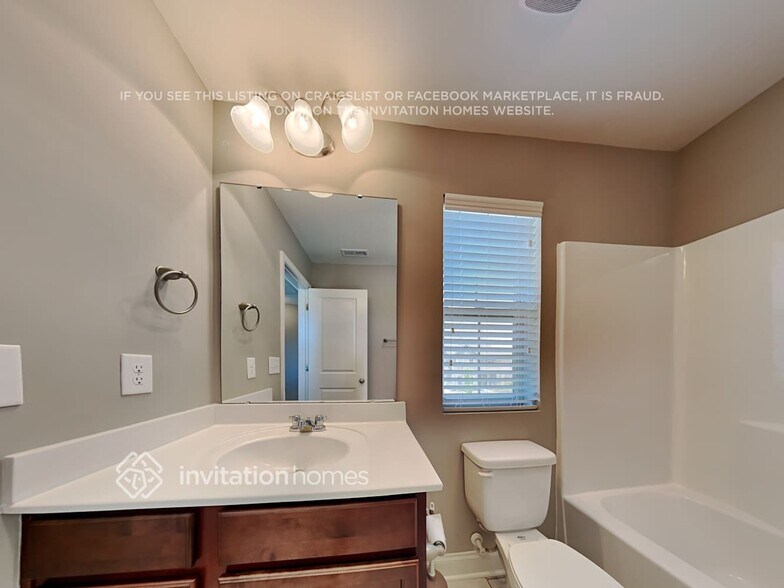 Building Photo - 5338 Roberta Crossing Dr